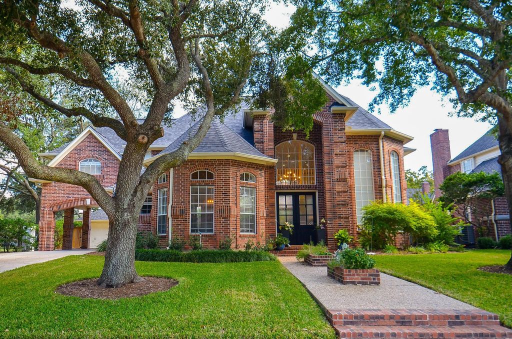 Photo of 3003 E Hickory Park Circle, Sugar Land, TX 77479 (MLS # 94073097)