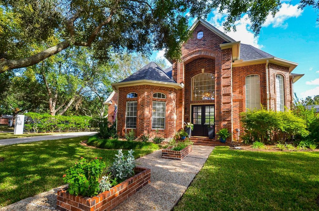 Photo of 3003 E Hickory Park Circle, Sugar Land, TX 77479 (MLS # 94073097)