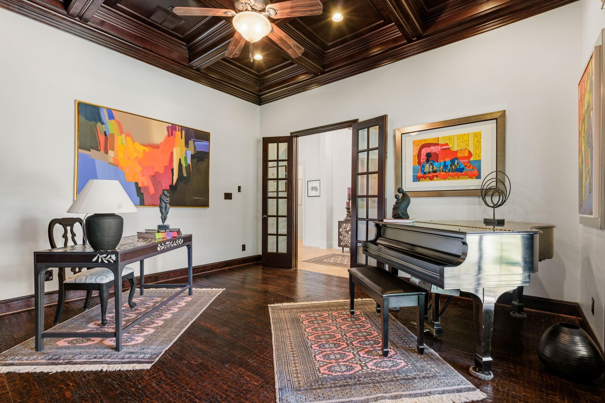 34 N Player Manor Cir