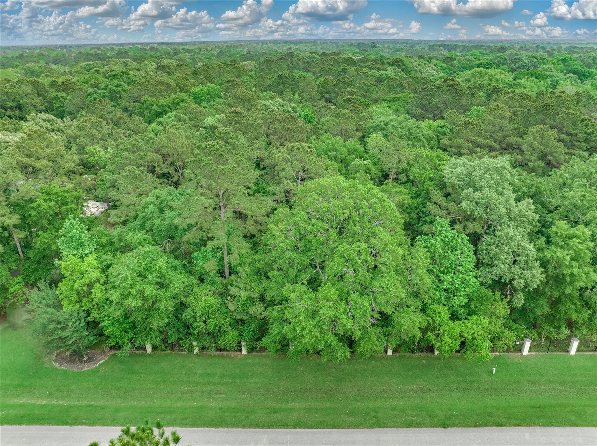 00 Lake Commons Way