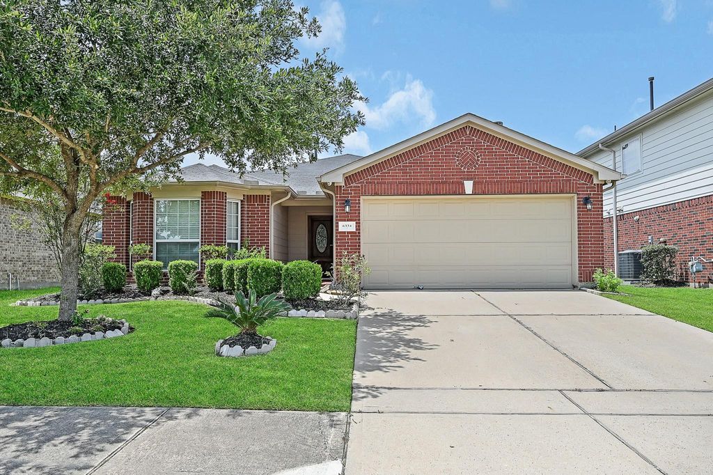 Photo of 6334 Tahoe Crossing Lane, Houston, TX 77066 (MLS # 66362655)