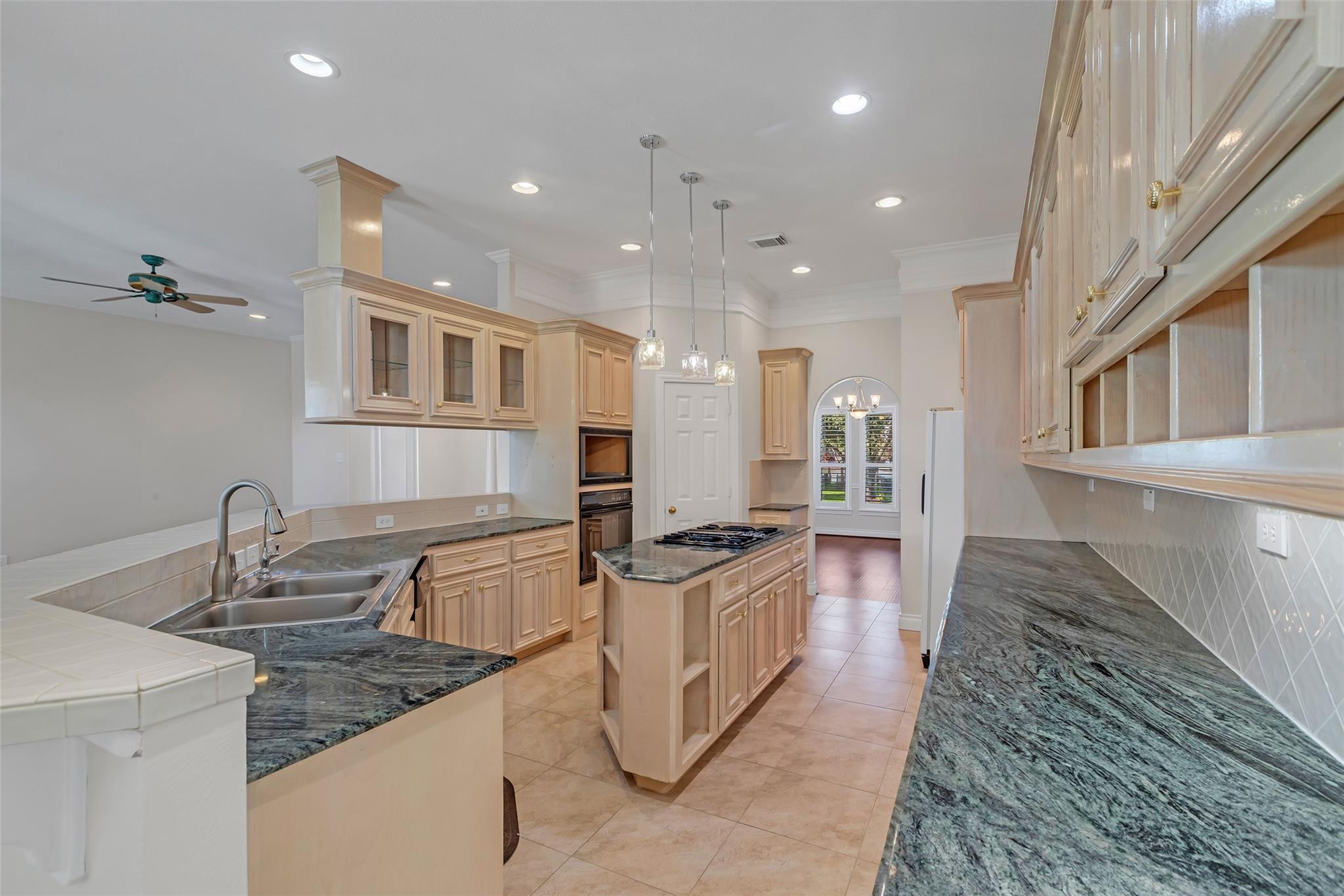 13642 Lakeside Place Drive