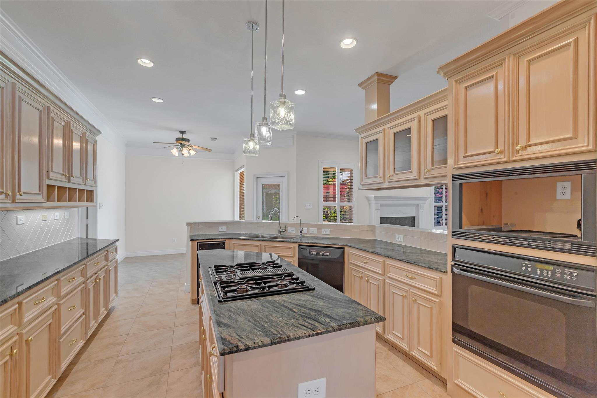 13642 Lakeside Place Drive