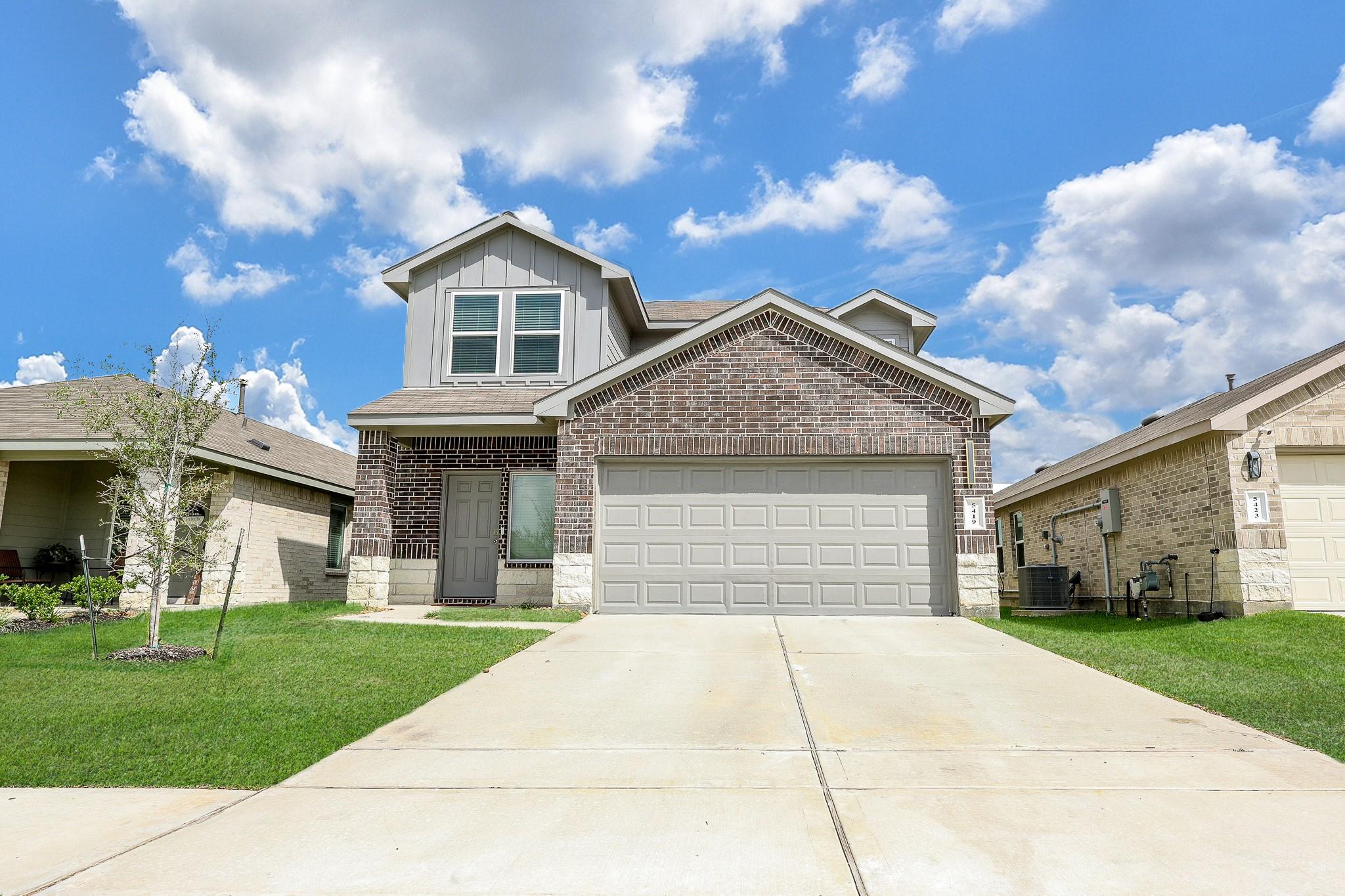 5419 Desert Glen Drive