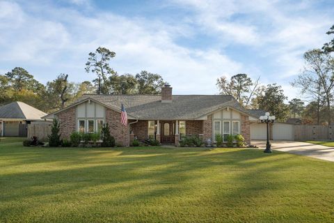 Photo of 1006 Castle Hill Trail, Kingwood, TX 77339 (MLS # 29757885)