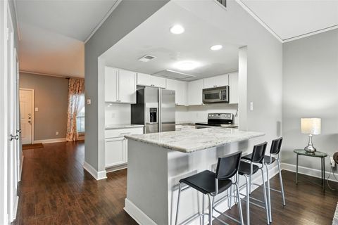 Photo of 14711 Barryknoll Lane #35, Houston, TX 77079 (MLS # 39459565)