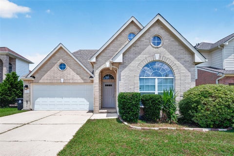 Photo of 9241 Clearwood Landing Boulevard, Houston, TX 77075 (MLS # 10778208)