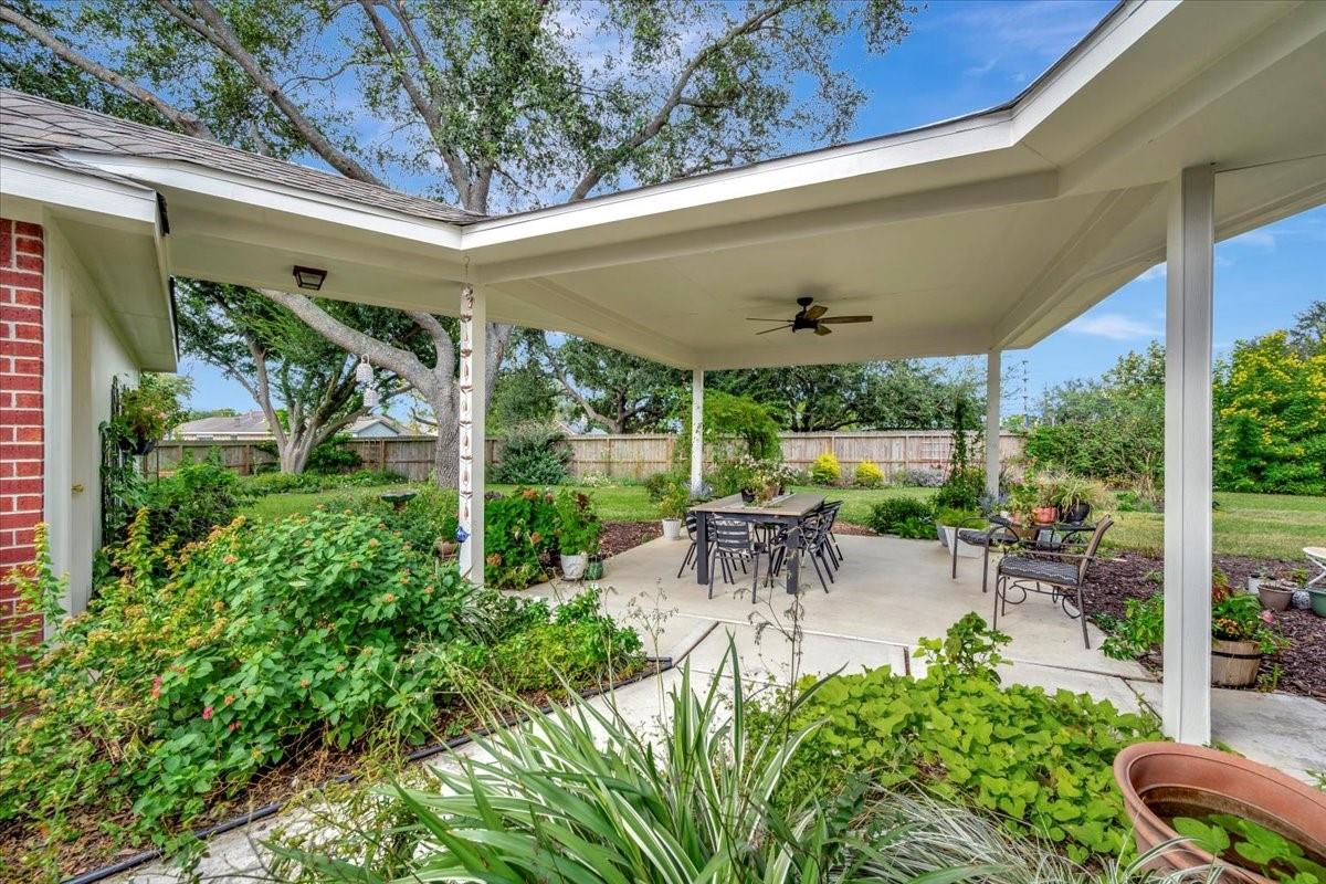 1606 Joshua Tree Lane