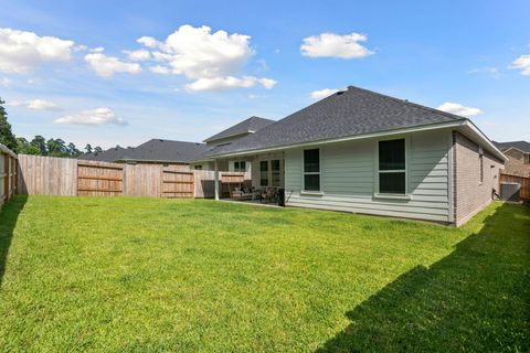 Tiny photo for 560 Newcomb Hollow Drive, Conroe, TX 77304 (MLS # 33034514)