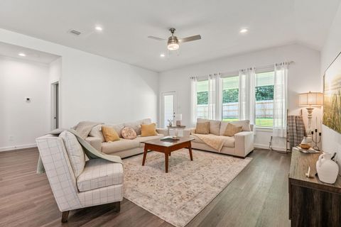 Tiny photo for 560 Newcomb Hollow Drive, Conroe, TX 77304 (MLS # 33034514)