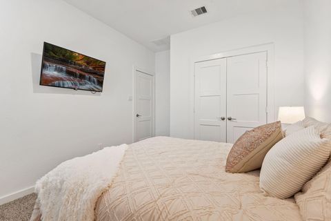 Tiny photo for 560 Newcomb Hollow Drive, Conroe, TX 77304 (MLS # 33034514)