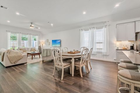 Tiny photo for 560 Newcomb Hollow Drive, Conroe, TX 77304 (MLS # 33034514)