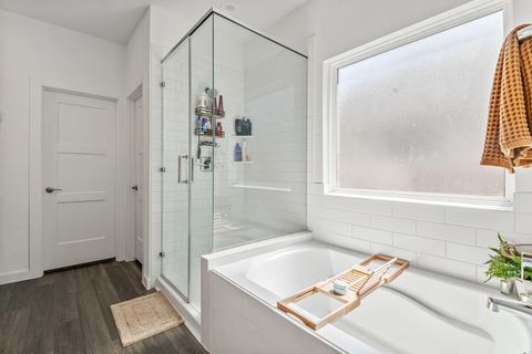 Tiny photo for 560 Newcomb Hollow Drive, Conroe, TX 77304 (MLS # 33034514)