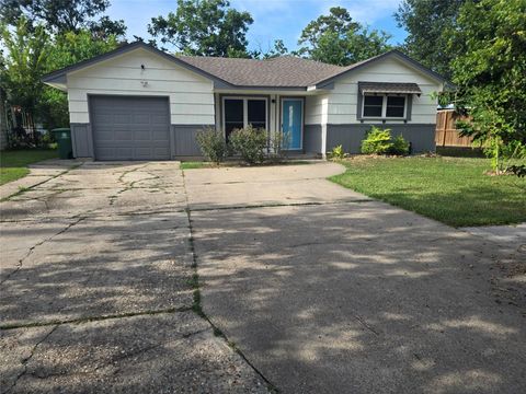 Photo of 7127 Willowtex Drive, Houston, TX 77396 (MLS # 12533181)