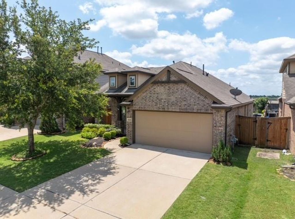 Photo of 19239 S Cottonwood Green Lane, Cypress, TX 77433 (MLS # 10819544)