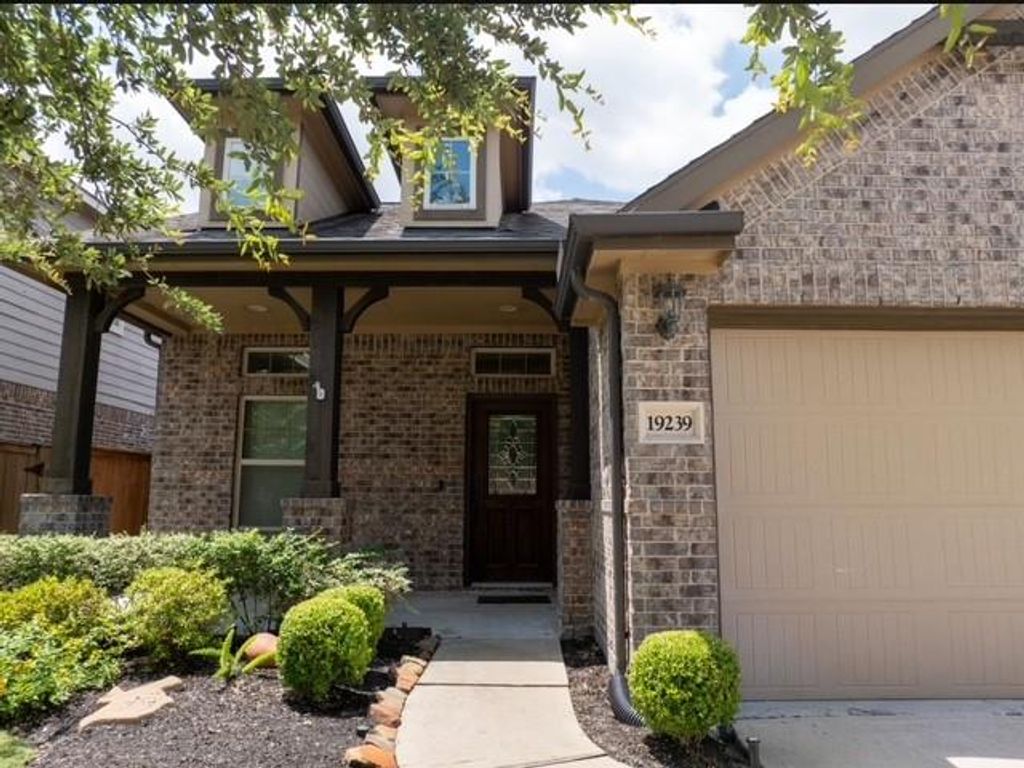 Photo of 19239 S Cottonwood Green Lane, Cypress, TX 77433 (MLS # 10819544)