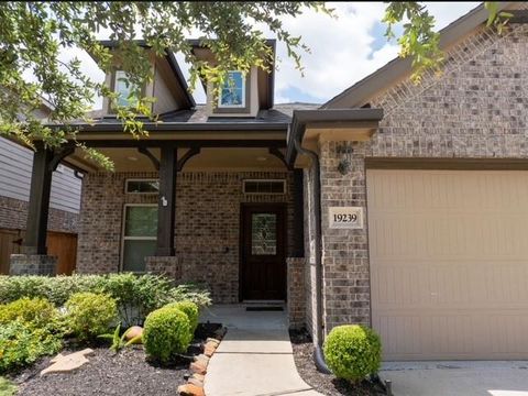 Photo of 19239 S Cottonwood Green Lane, Cypress, TX 77433 (MLS # 10819544)