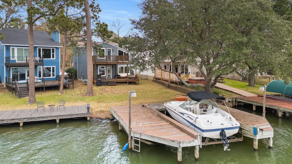 Photo of 3203 Poe Drive, Montgomery, TX 77356 (MLS # 86160211)