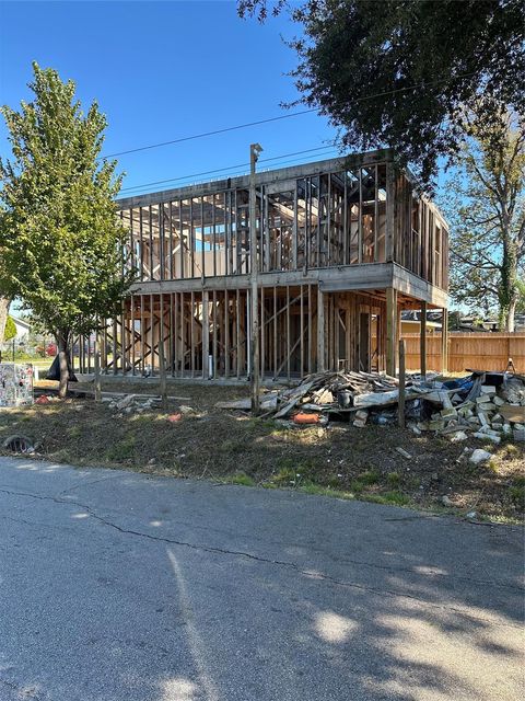 7102 Waxahachie Street Houston TX 77020