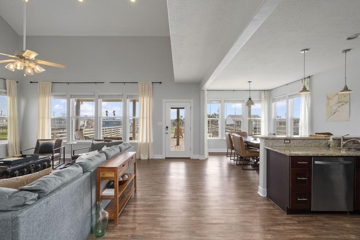 3814 Brewster Key