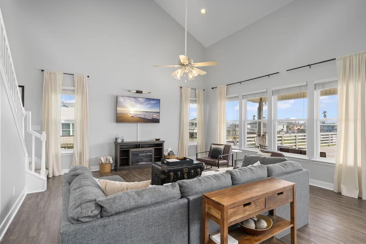 3814 Brewster Key