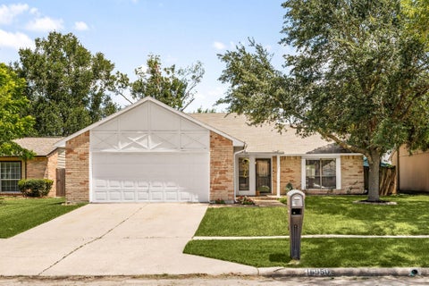 Photo of 16950 Cairngale Street, Houston, TX 77084 (MLS # 55358334)
