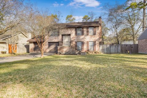 Photo of 2019 Lake Creek Drive, Houston, TX 77339 (MLS # 96467349)