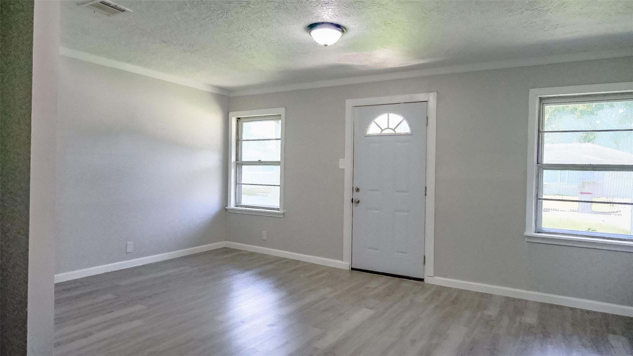 2004 W Gulf Street W