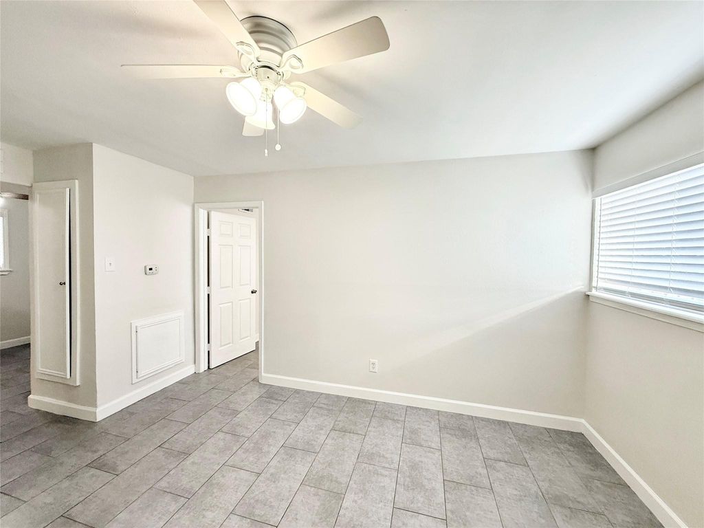 Photo of 1141 N Durham Drive #10, Houston, TX 77008 (MLS # 79664832)
