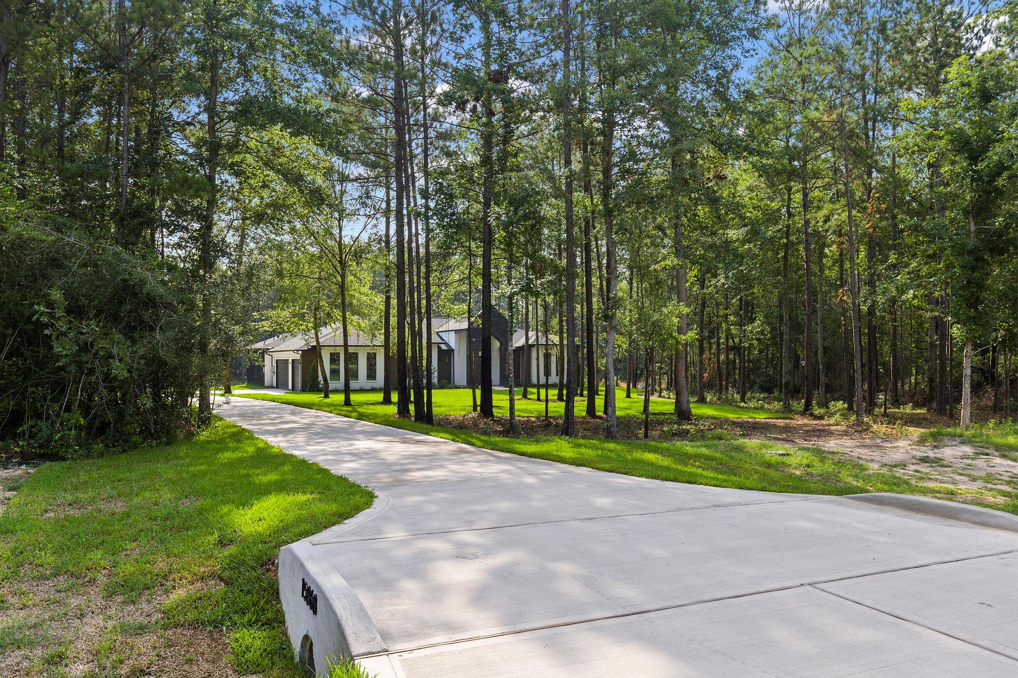 15868 Wooded Trail Way