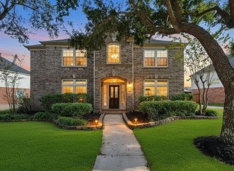 Photo of 2309 Echo Harbor Drive, Pearland, TX 77584 (MLS # 39893973)