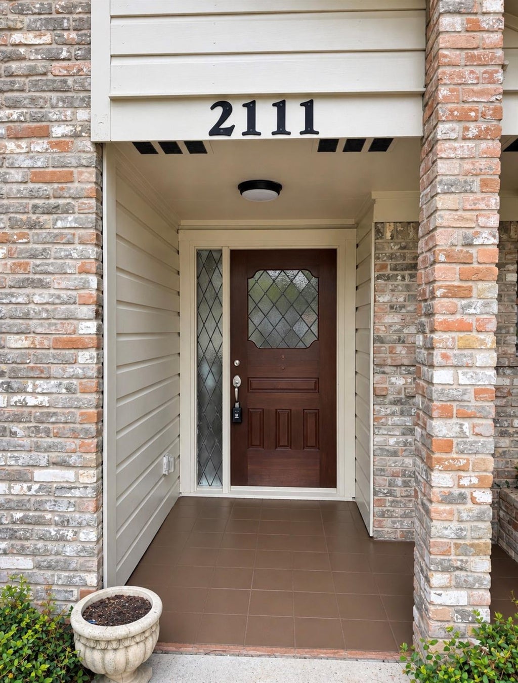 Photo of 2111 Riverlawn Drive, Houston, TX 77339 (MLS # 71450280)