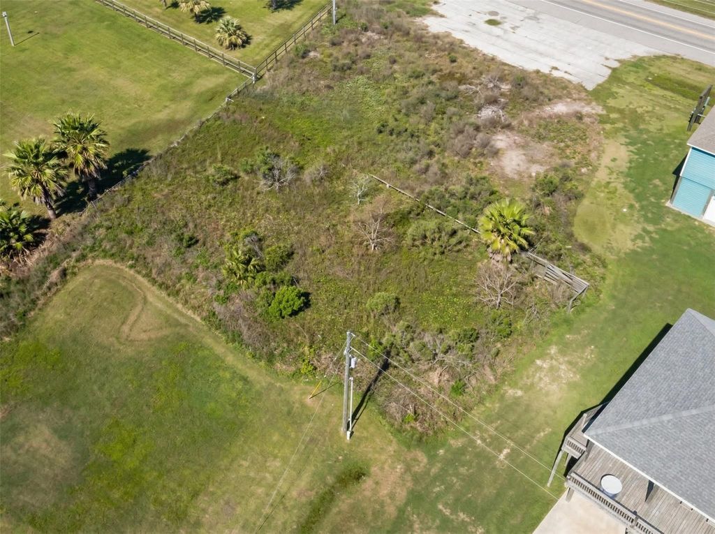 Photo of 993 Gulf Road, Crystal Beach, TX 77650 (MLS # 48880212)