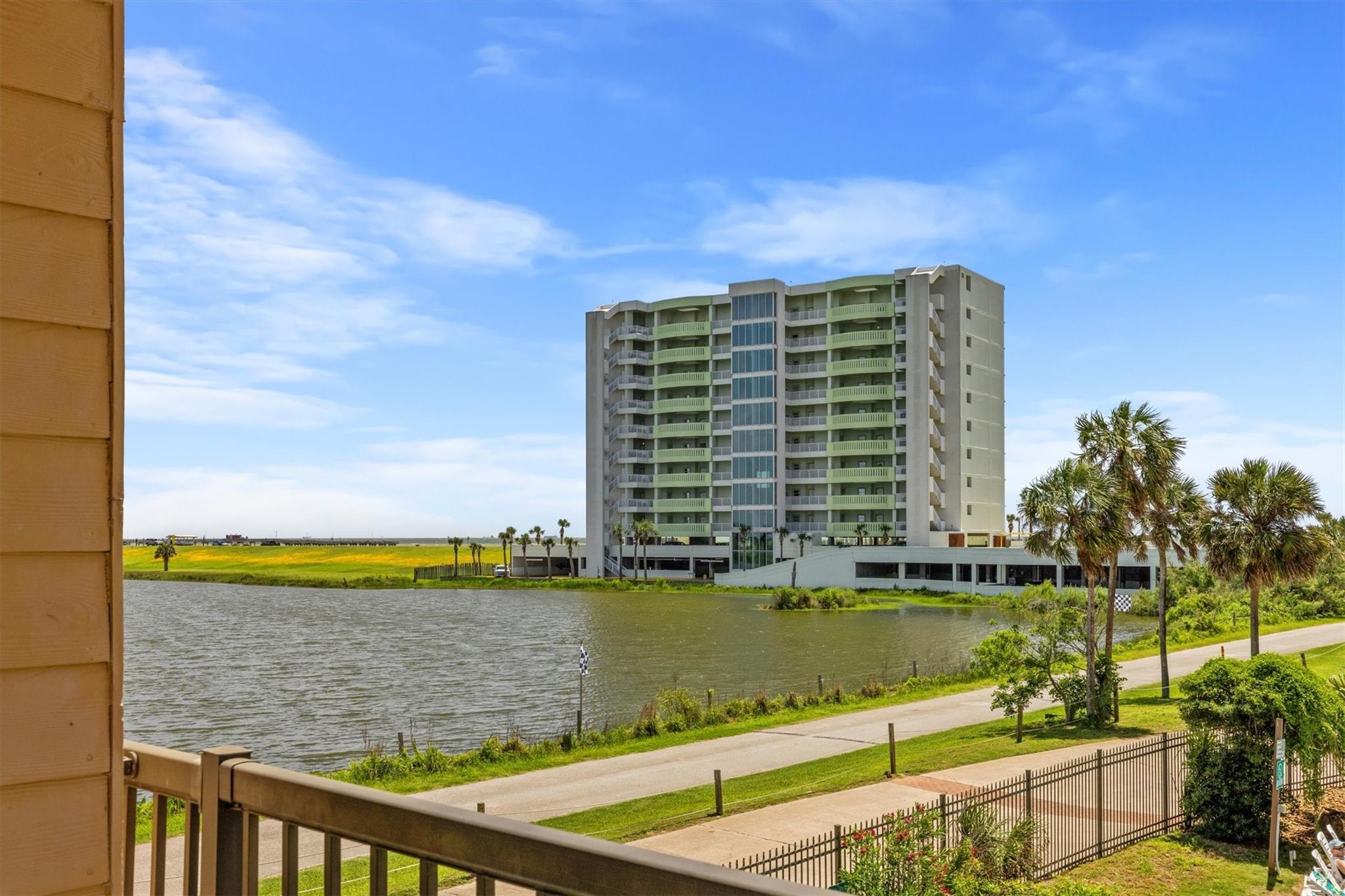 9520 Seawall Boulevard 154