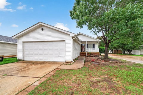 Photo of 10202 Berrybriar Lane, Tomball, TX 77375 (MLS # 64444711)