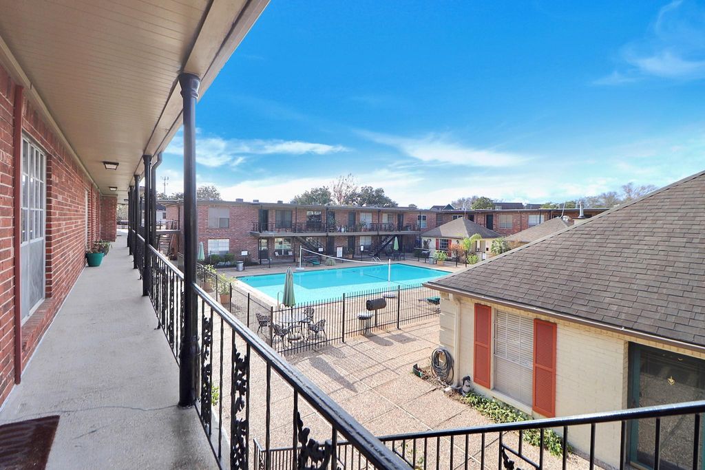 Photo of 11550 Chimney Rock Road #205, Houston, TX 77035 (MLS # 52505733)