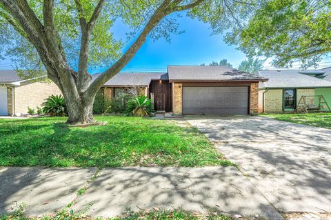 Photo of 14315 Swanfield Drive, Houston, TX 77083 (MLS # 56676686)