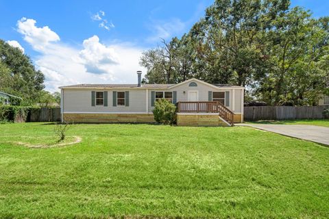 Photo of 16482 Pisces Road, Conroe, TX 77306 (MLS # 83140519)