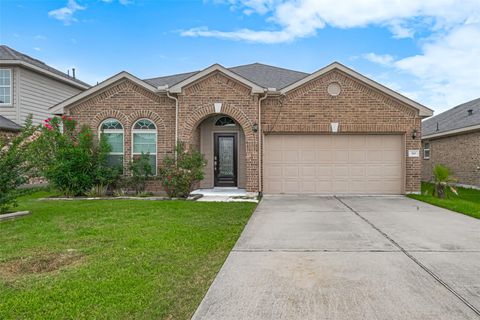Photo of 310 Gulf Winds Drive, Bacliff, TX 77518 (MLS # 4395038)
