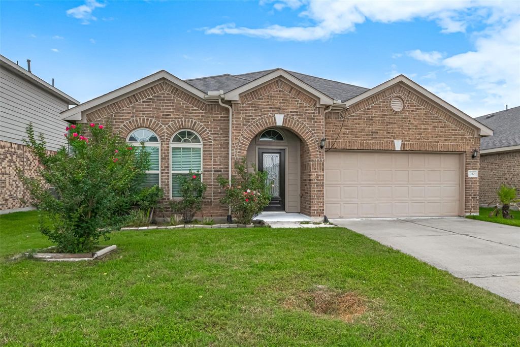 Photo of 310 Gulf Winds Drive, Bacliff, TX 77518 (MLS # 4395038)
