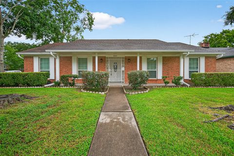 Photo of 8530 Roos Road, Houston, TX 77036 (MLS # 54215454)
