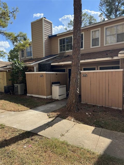 Photo of 7402 Alabonson Rd Rd #309, Houston, TX 77088 (MLS # 47400355)
