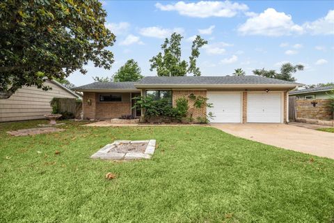 Photo of 2009 Sedgie Drive, Houston, TX 77080 (MLS # 20206759)