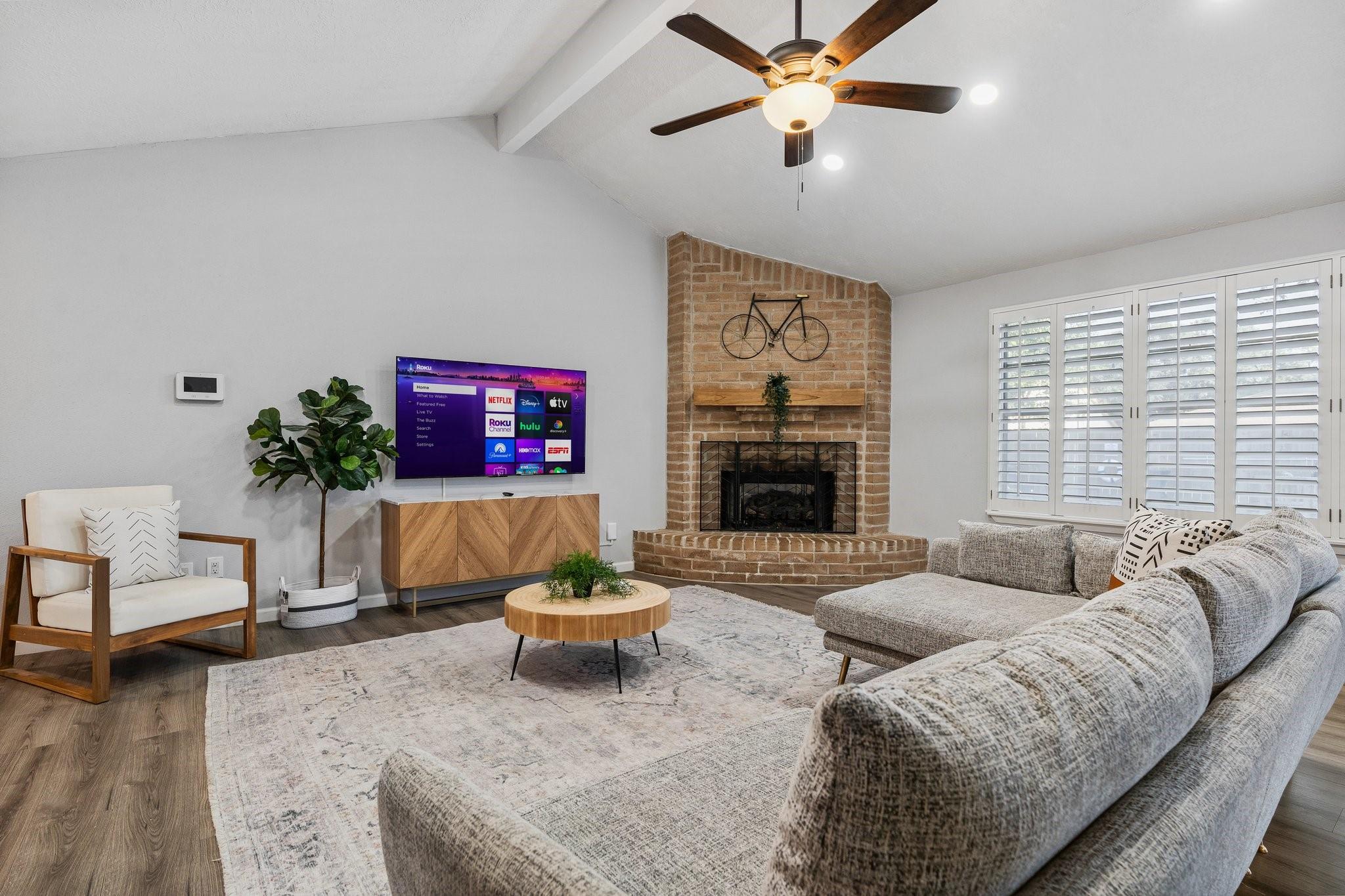 6434 Lynngate Drive