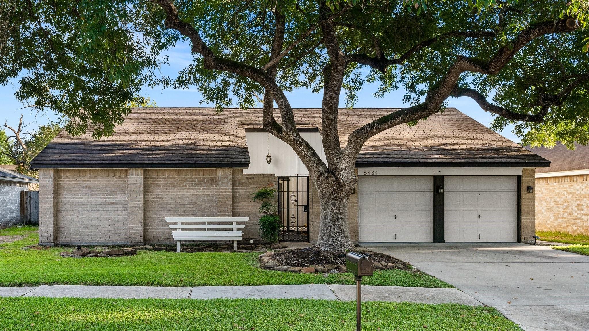6434 Lynngate Drive