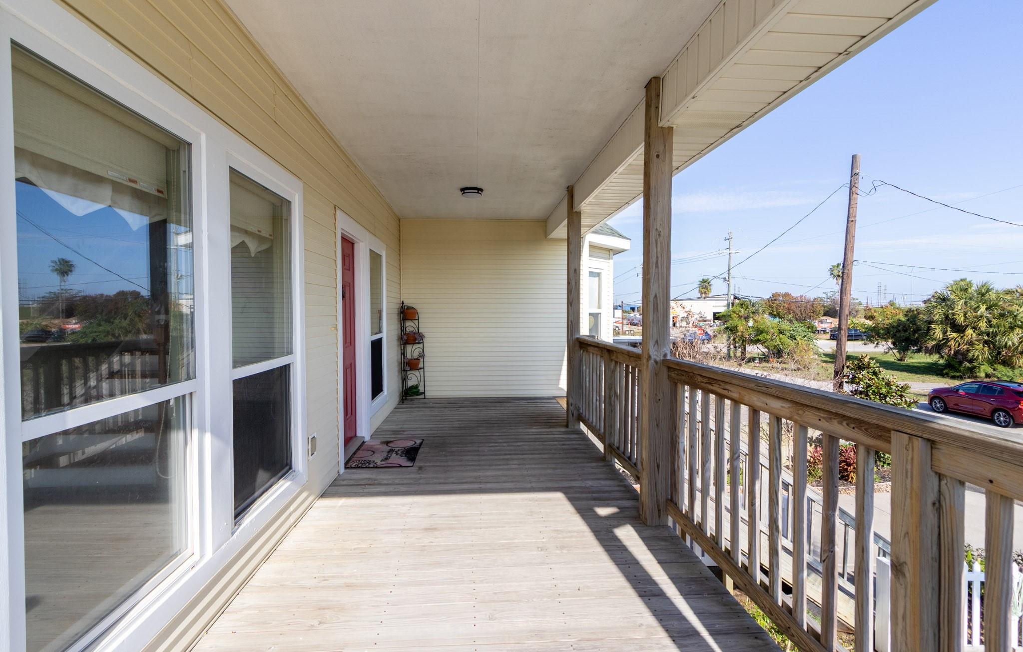 1003 Commodore Drive