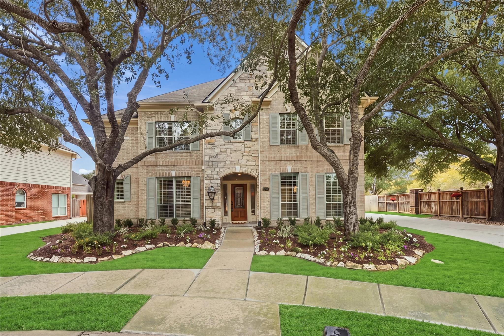 22415 Elizabeth Place Court