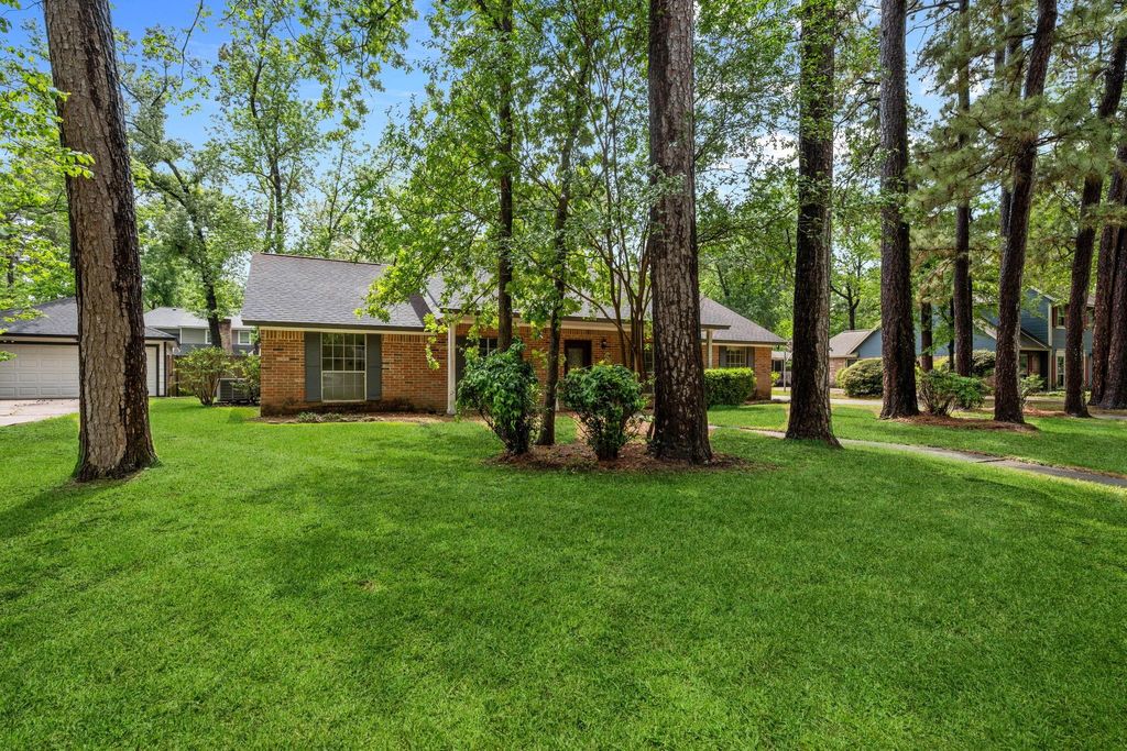 Photo of 2006 Running Springs Drive, Kingwood, TX 77339 (MLS # 62641342)