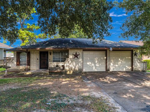 Photo of 11115 Burningbush Lane, Houston, TX 77016 (MLS # 16520636) Photo of 11115 Burningbush Lane, Houston, TX 77016 (MLS # 16520636)