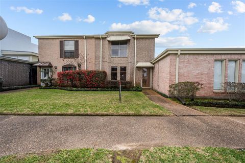 Tiny photo for 1303 Town Circle #4, Baytown, TX 77520 (MLS # 76940431)